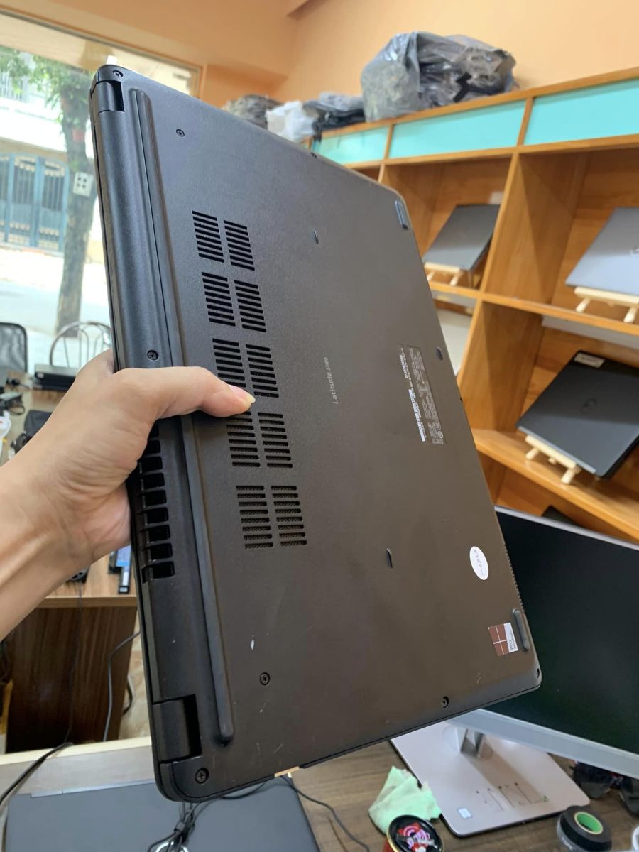 Dell Latitude 3580 i5-6200u Ram 8G Ssd 128G