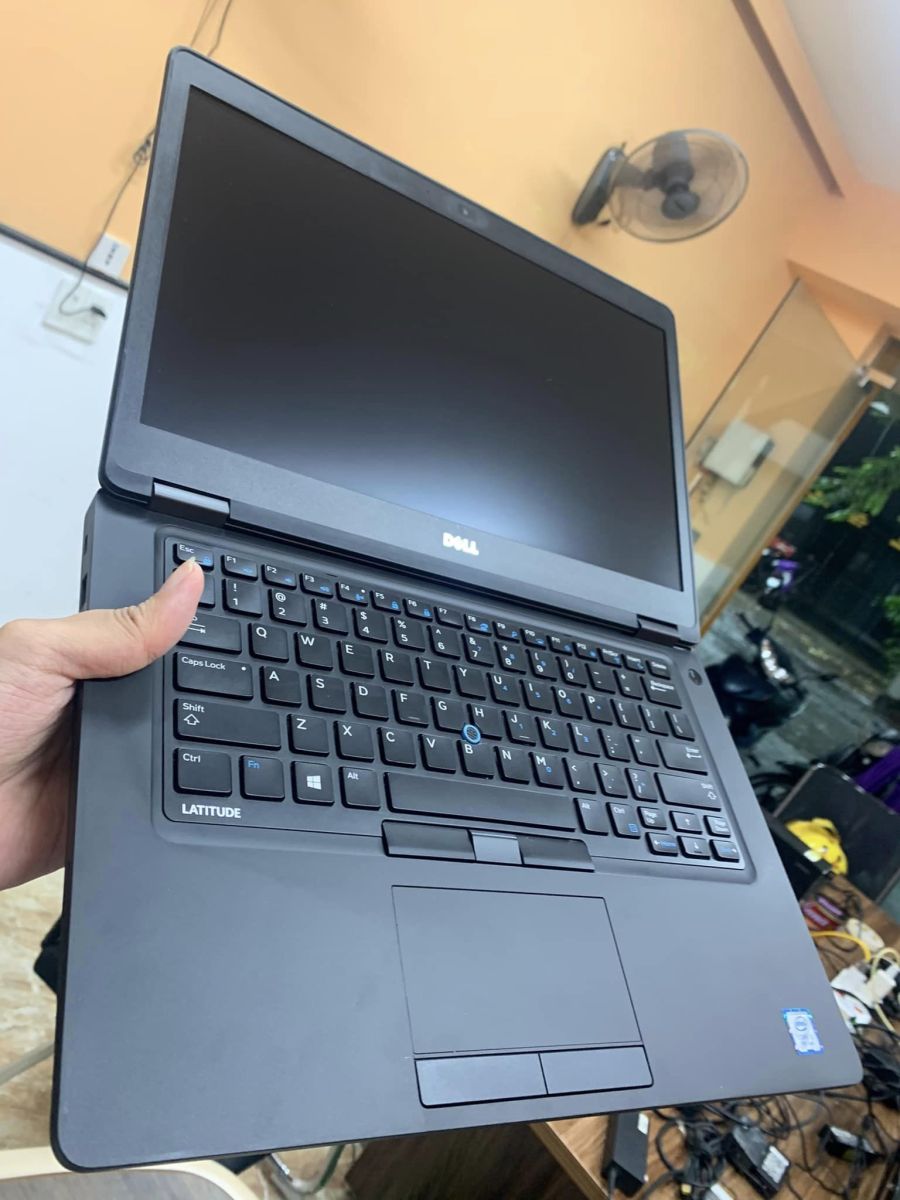 Laptop Dell Latitude 5480 i5 7440hq ram 8gb ssd 256